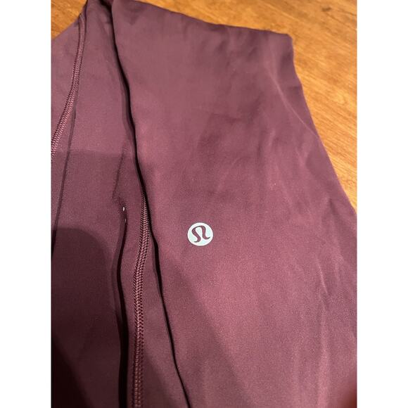 Lululemon Leggings Size 4 Burgundy Cropped Yoga Workout Running - Picture 7 of 7
